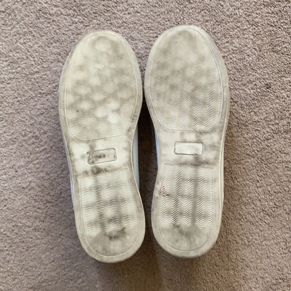 White casual shoes main image 4